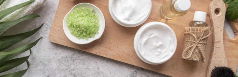 Cat produits cosmétiques.jpg